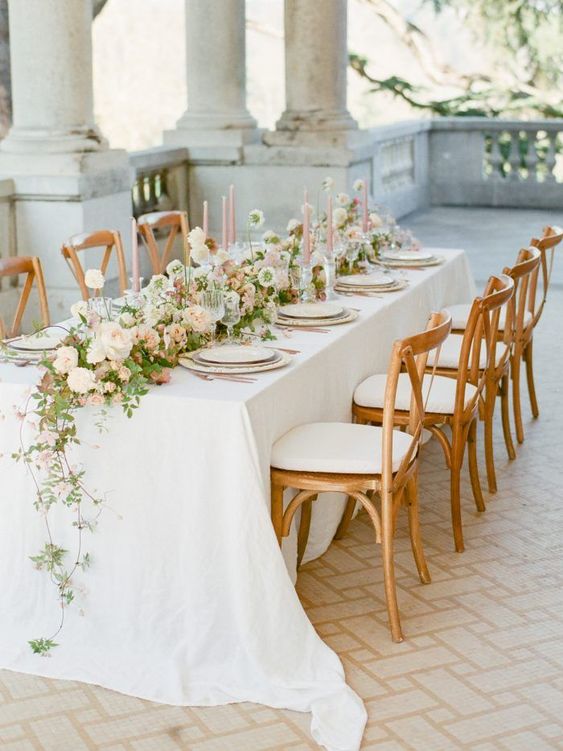 05 Mẫu Ghế Nhà Hàng Sang Trọng Được Ưa Chuộng Nhất 2024