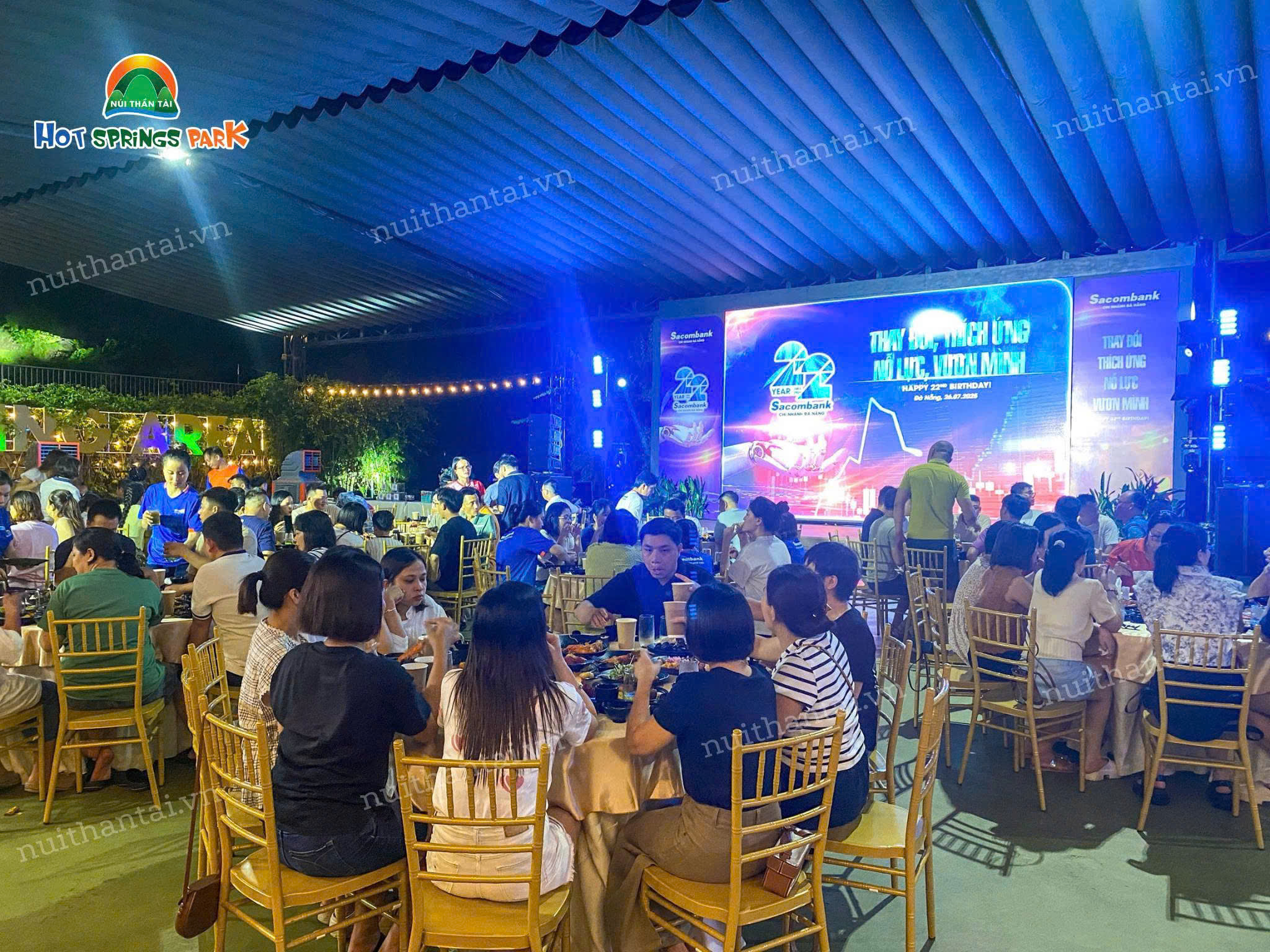 Công Viên Suối Khoáng Nóng Núi Thần Tài 2