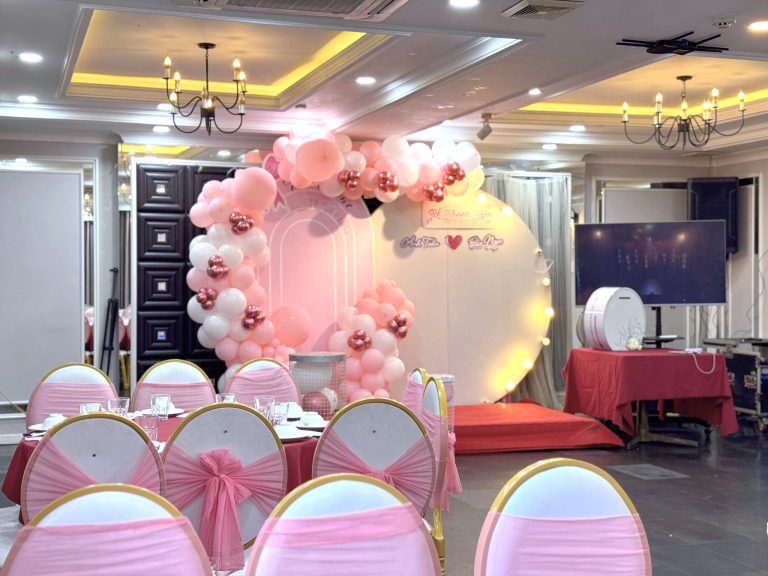 Nhà Hàng Phụng Vũ (Tân Phú): Đẳng Cấp Hoàng Gia Với Ghế Louis V Cao Cấp 12 - Nội thất Xcom