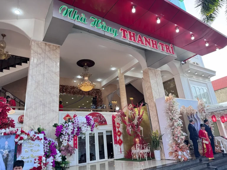 Nhà Hàng Thanh Trí (Buôn Ma Thuột): Giải Pháp Ghế Tiffany Nhựa "Siêu Bền - Siêu Tiết Kiệm" 10 - Nội thất Xcom