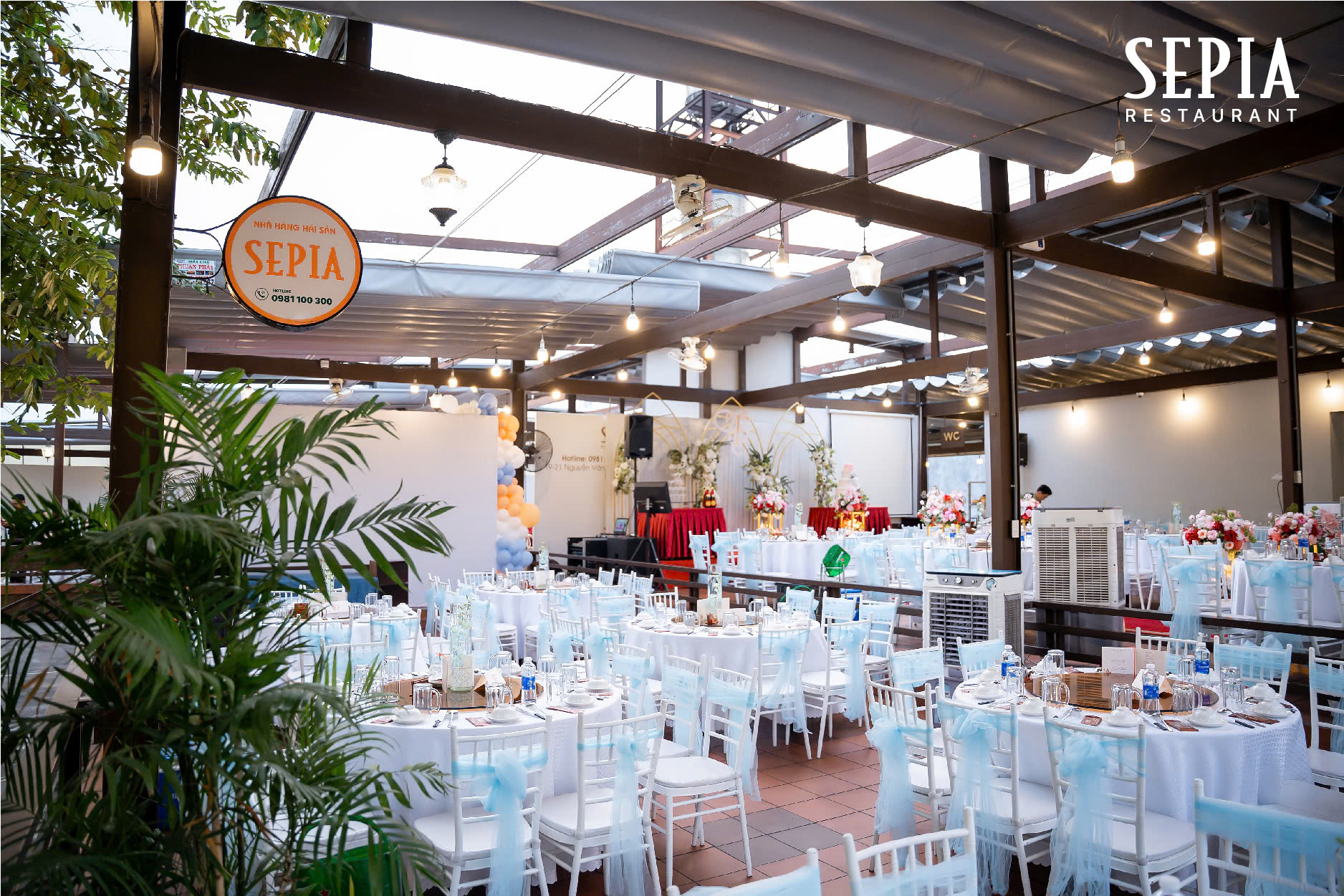 Ghe Tiffany sat tai Nha hang hai san Sepia Thu Duc 4