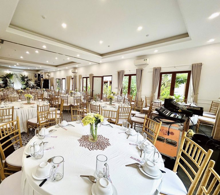 Bàn giao 250 Ghế Tiffany Sắt màu Vàng Đồng – Nhà hàng Đông Dương, Cà Mau 30 - Nội thất Xcom