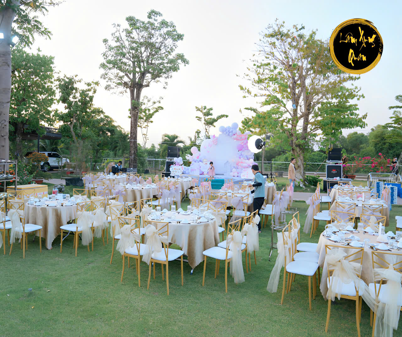 Ghế Chameleon tại Lâm Xung Quán Nhơn Trạch 8