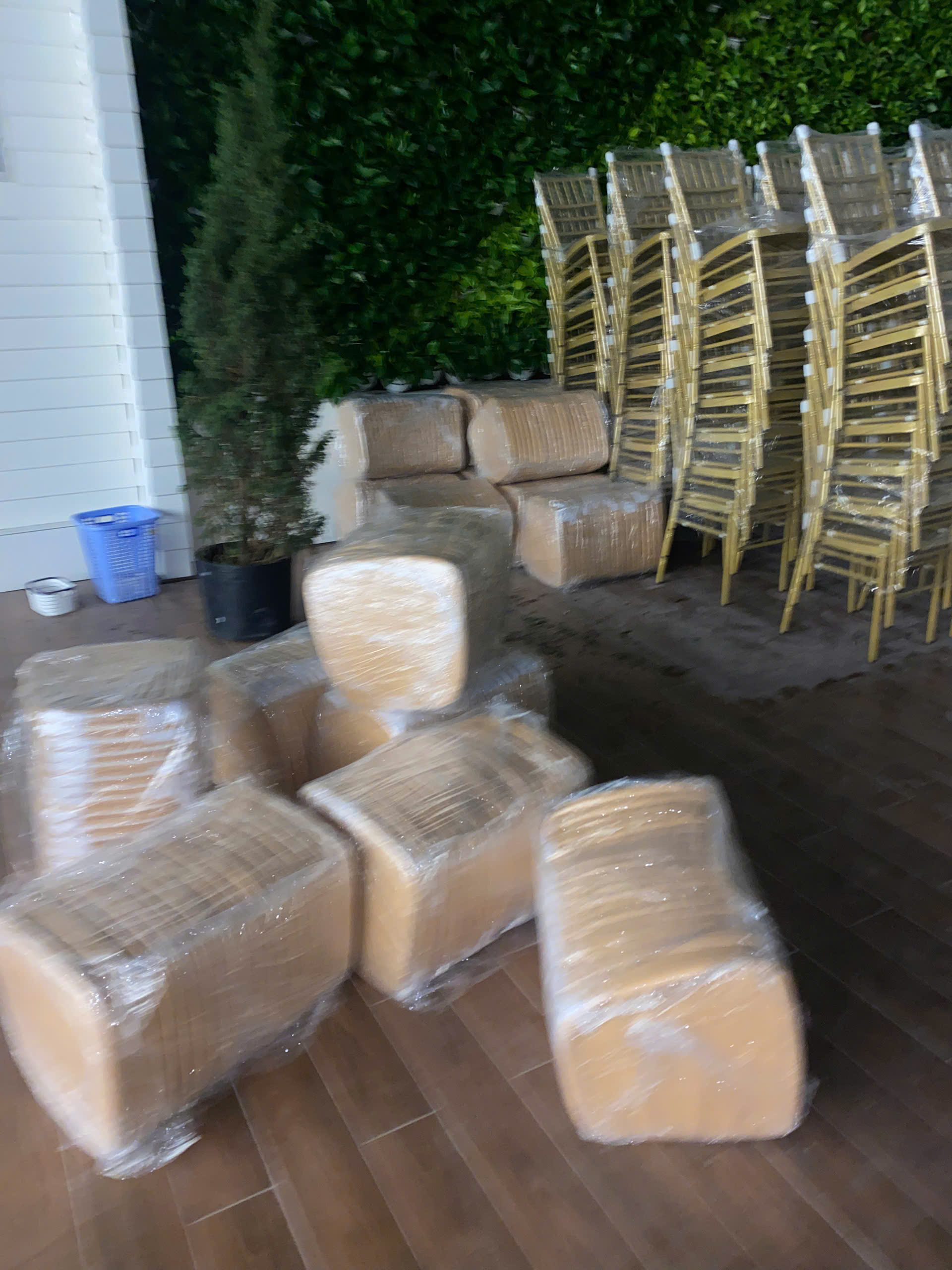 cac chong ghe duoc giao tai NH DONG XANH 4