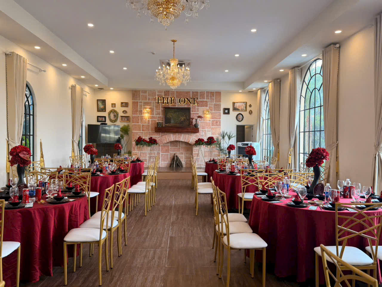 Dự Án The One Restaurant Cà Mau: Cung Cấp 400 Ghế Chameleon Và 50 Bàn Tròn 1m4 | Xcom.vn Dự án cung cấp ghế Chameleon Cà Mau góc chụp 7