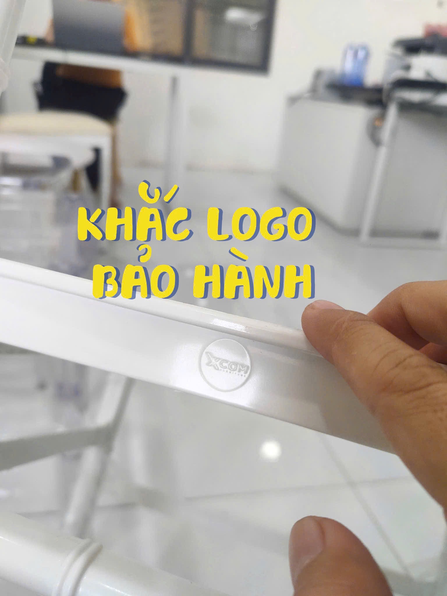 Ghế Chiavari (Tiffany) Nhựa - Cao Cấp | Xcom.vn Sản phẩm ghế Nhựa của Xcom được khắc Logo Công Ty - BẢO HÀNH 5 NĂM