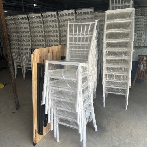 Bàn Gỗ Gia Tiên | Xcom.vn Bàn gỗ Gia Tiên cùng ghế xếp trong kho