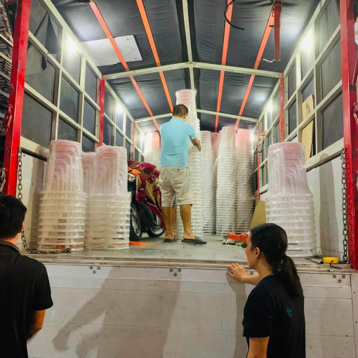Ghế đôn nhựa đúc đóng hàng