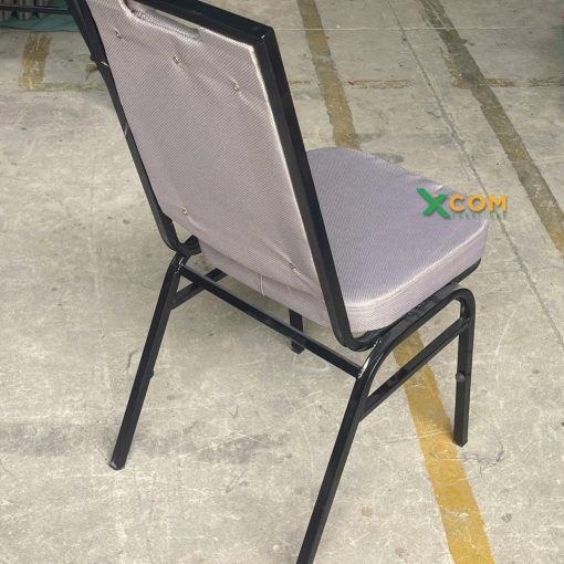 Ghế Banquet Khung Đen – Nệm Xám | Xcom.vn Mặt sau Ghế Banquet khung đen với lưng bọc vải bố xám