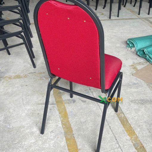 Mặt sau ghế nhà hàng lưng tròn khung sắt sơn đen
