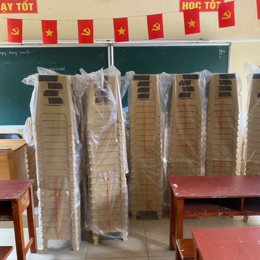 Ghế Đẩu Nhựa Đúc 2 Mảnh Ghép Màu | Xcom.vn Ghế đẩu nhựa đúc đóng gói giao hàng