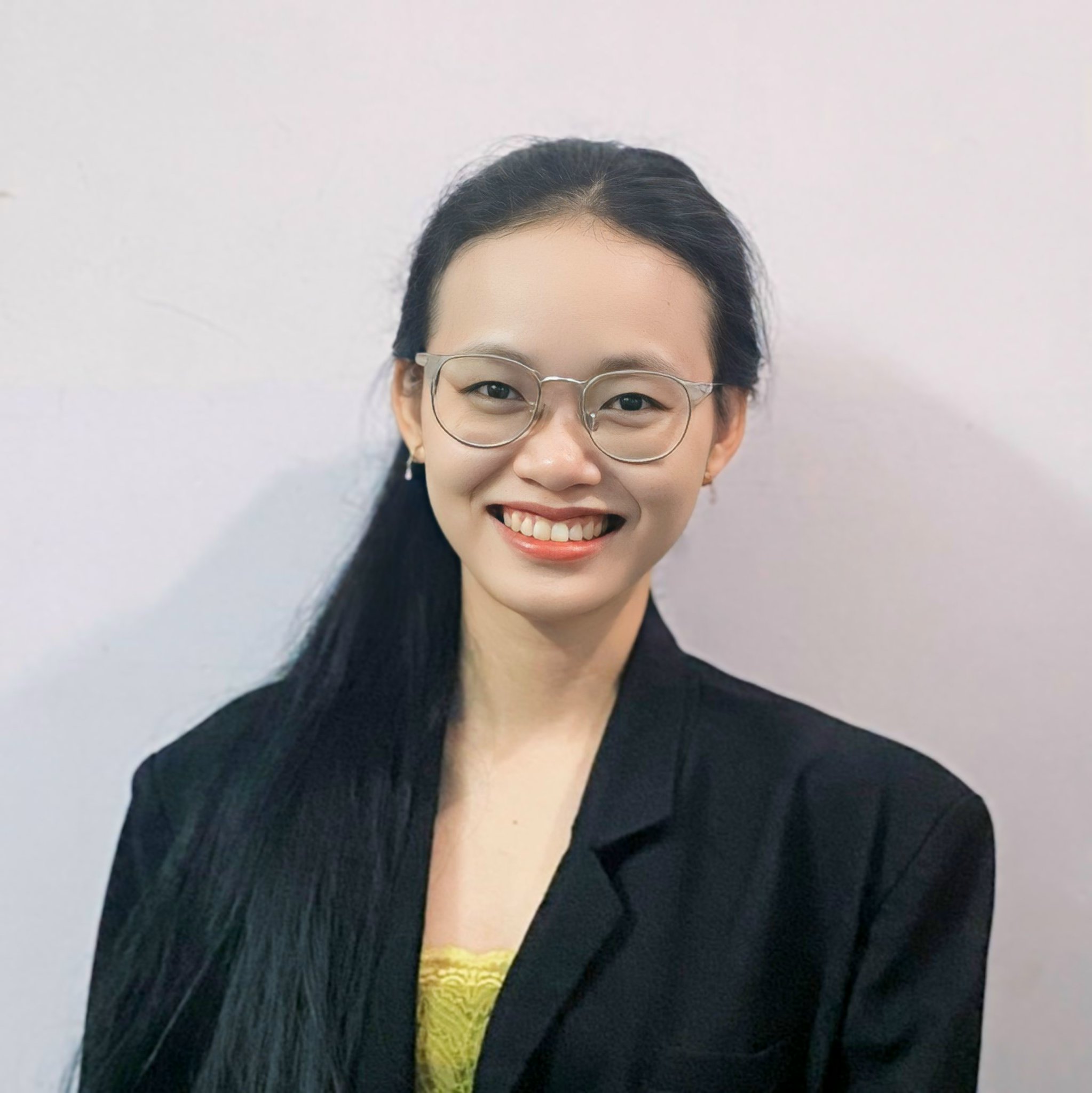 Nguyễn Lê Thương, nhân viên kinh doanh Xcom