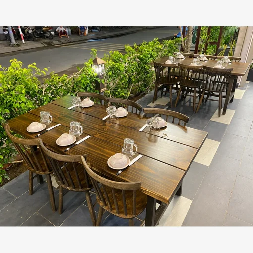 Các cụm bàn ghế QN17 trong không gian ăn uống