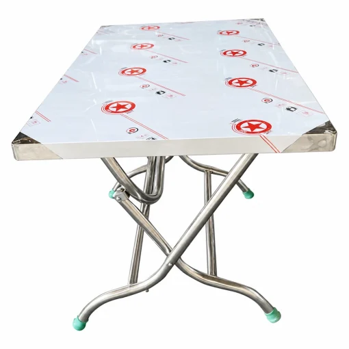 Bàn inox chữ nhật CN03 nhìn từ phía trên, mặt bàn còn lớp màng bảo vệ