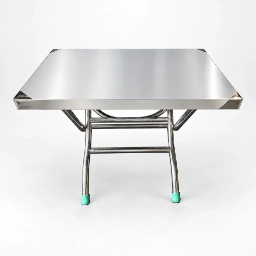 Bàn inox chữ nhật 500 x 800 mm chân lùn CN02 trên nền studio trắng xám, góc nhìn chính diện hơi cao