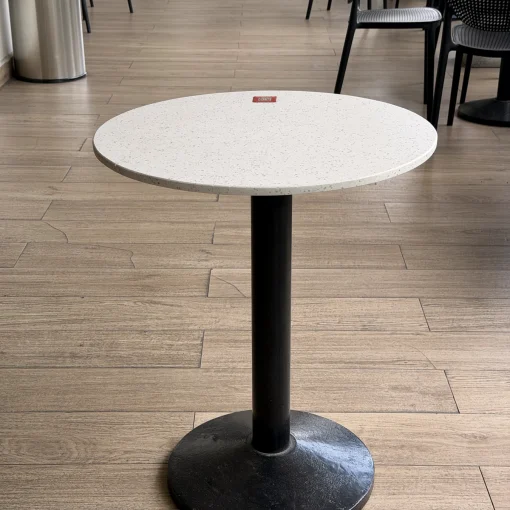 Bàn tròn D60cm cao 75cm mặt sáng lấm tấm với chân trụ đen và đế tròn