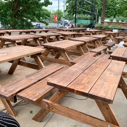 Góc nghiêng các bộ bàn ghế picnic gỗ màu nâu