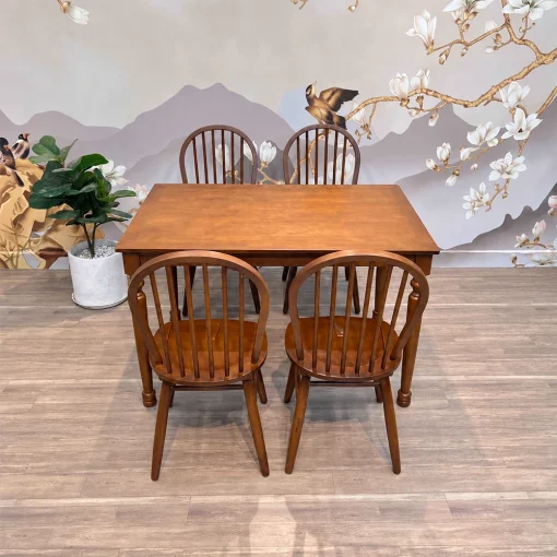 Bộ bàn ghế nhà hàng Windsor QN02 gỗ cao su | Xcom.vn Bộ Windsor QN02 bàn chữ nhật nhìn từ phía sau hai ghế tựa vòm