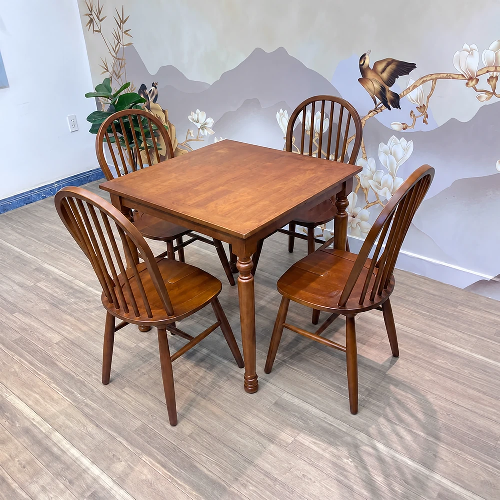 Bộ bàn ghế nhà hàng Windsor QN02 gỗ cao su | Xcom.vn Góc nghiêng bàn vuông và bốn ghế Windsor QN02 không tay vịn