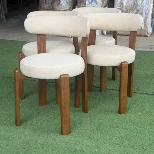 Ghế Pamplona khung gỗ nệm vải bố màu kem | Xcom.vn Bộ Ghế Pamplona khung gỗ nệm vải bố trong ảnh thực tế
