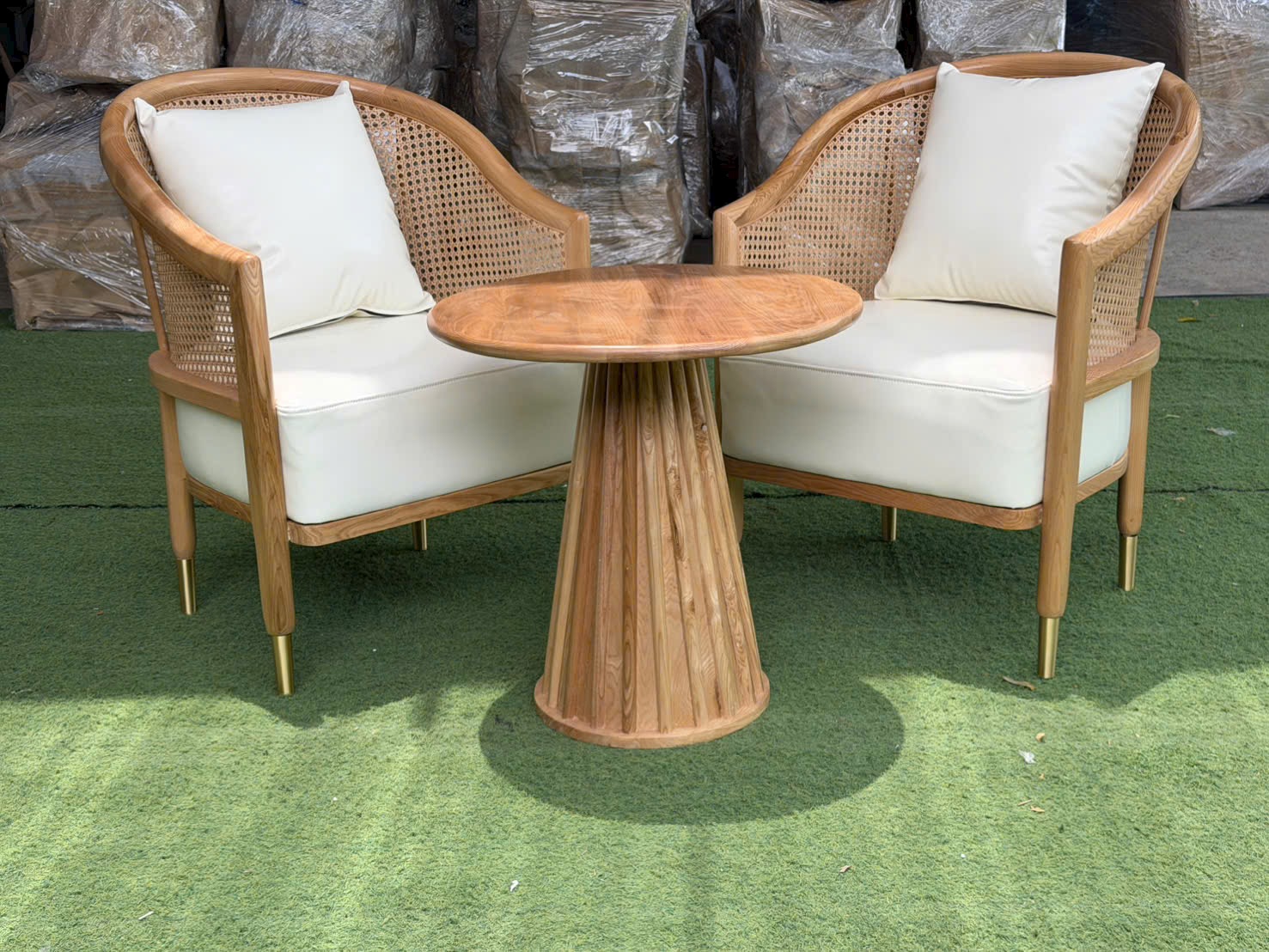 Cặp sofa Grasse gỗ Ash tựa đan mây nhựa | Xcom.vn Cặp sofa Grasse gỗ Ash trong ảnh bố trí thực tế