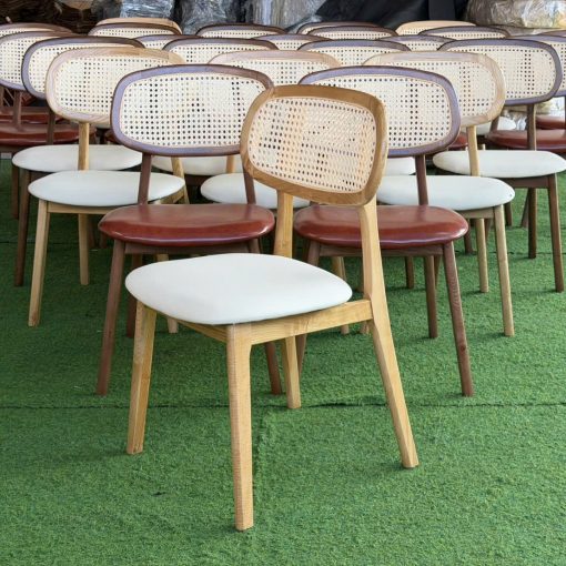 Ghế Secco gỗ Ash nệm simili tựa đan mắt cáo | Xcom.vn Khung gỗ Ash của Ghế Secco nhìn từ góc bên