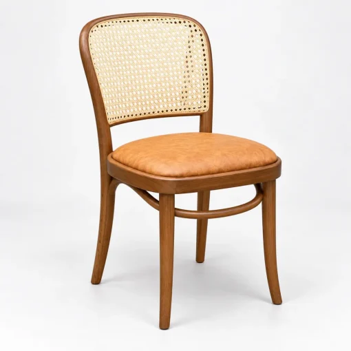 Ghế Thonet 811 gỗ cao su tựa mây trên nền trắng xám