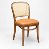 Ghế Thonet 811 gỗ Ash tựa mây trên nền trắng xám
