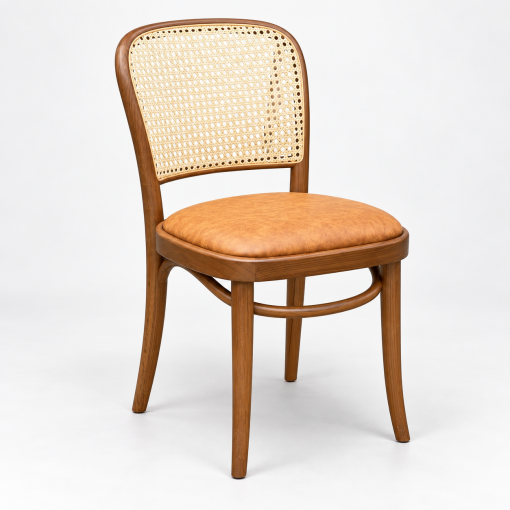 Ghế Thonet 811 gỗ Ash tựa mây trên nền trắng xám