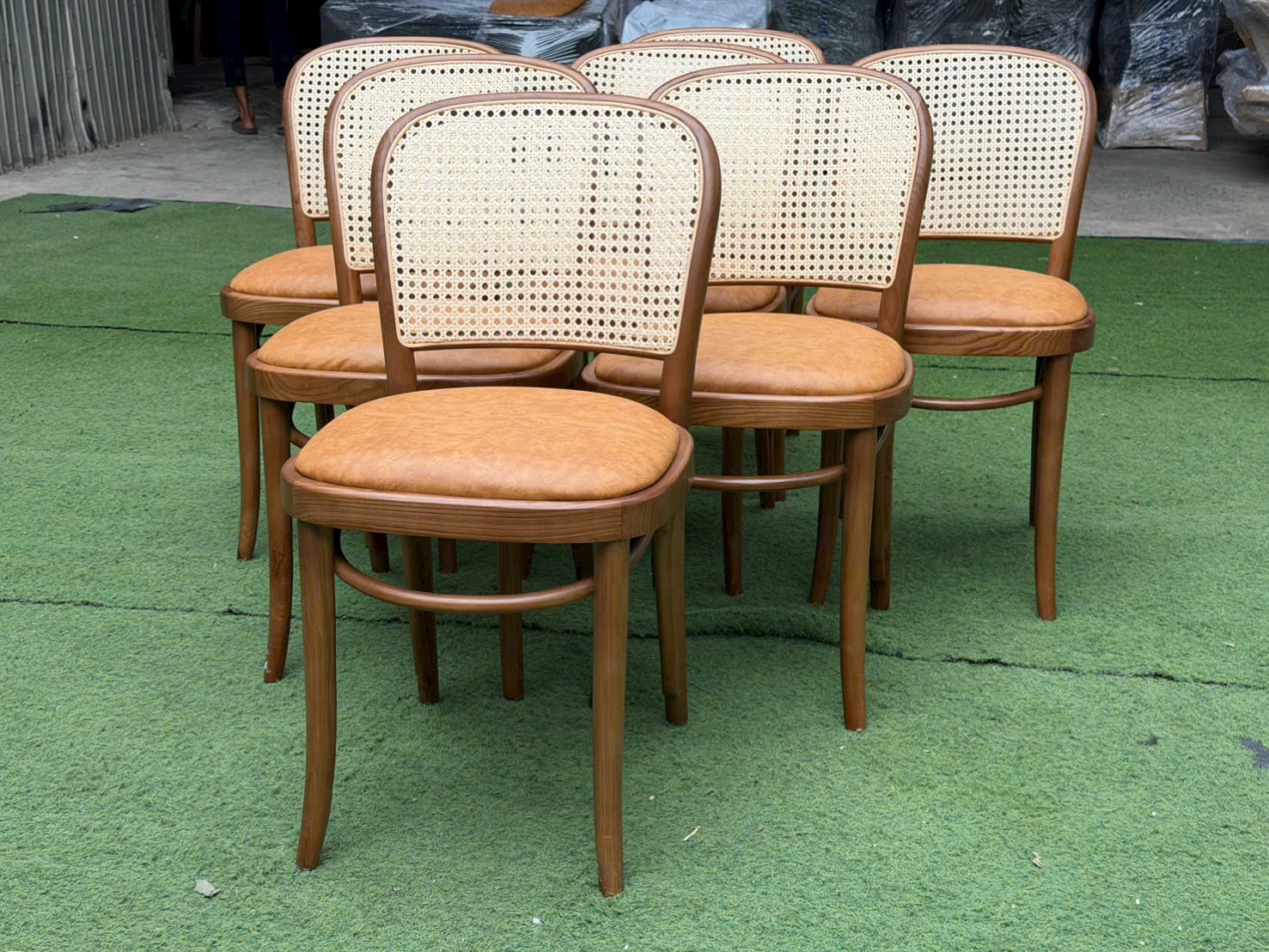 Ghế Thonet 811 gỗ Ash tựa mây nệm simili | Xcom.vn Bộ sáu Ghế Thonet 811 gỗ Ash tựa mây nệm simili