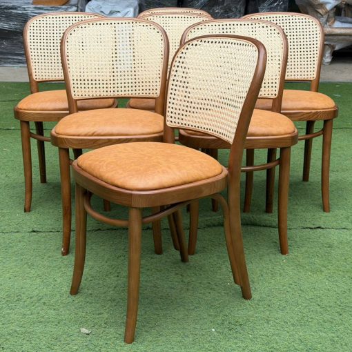 Ghế Thonet 811 gỗ Ash tựa mây nệm simili | Xcom.vn Tựa đan mây của Ghế Thonet 811 nhìn từ phía sau