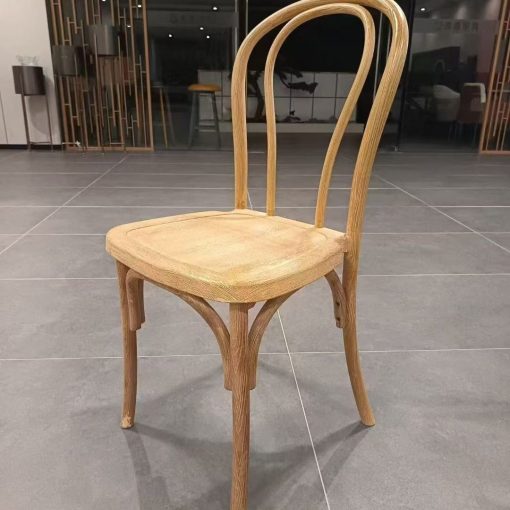 Ghế Thonet nhựa vân giả gỗ nhìn nghiêng từ phía trước