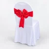 Minh họa nơ ghế Banquet may sẵn màu đỏ trên ghế phủ áo trắng