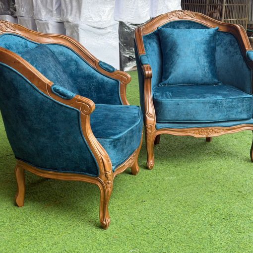 Sofa Louis sơn PU nâu cánh gián nhìn góc nghiêng